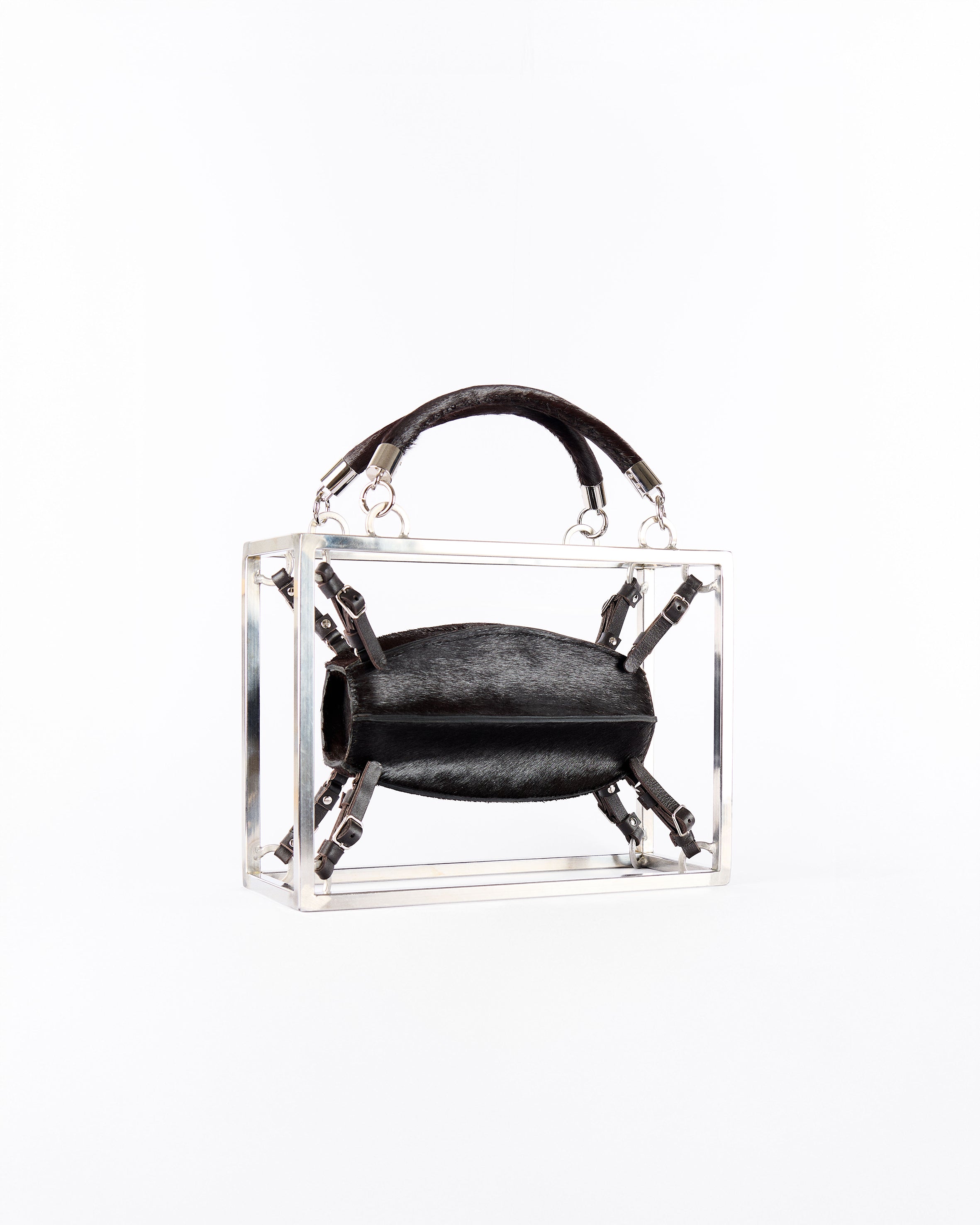 Hauberk compact Bristle Bag